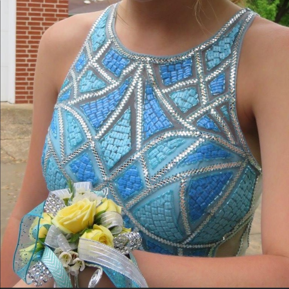 Blue Prom Dress with Blue Earrings - Picture 6 of 12